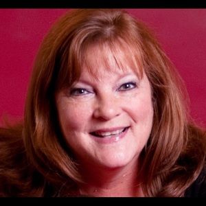 Meet your Posher, Carlaine